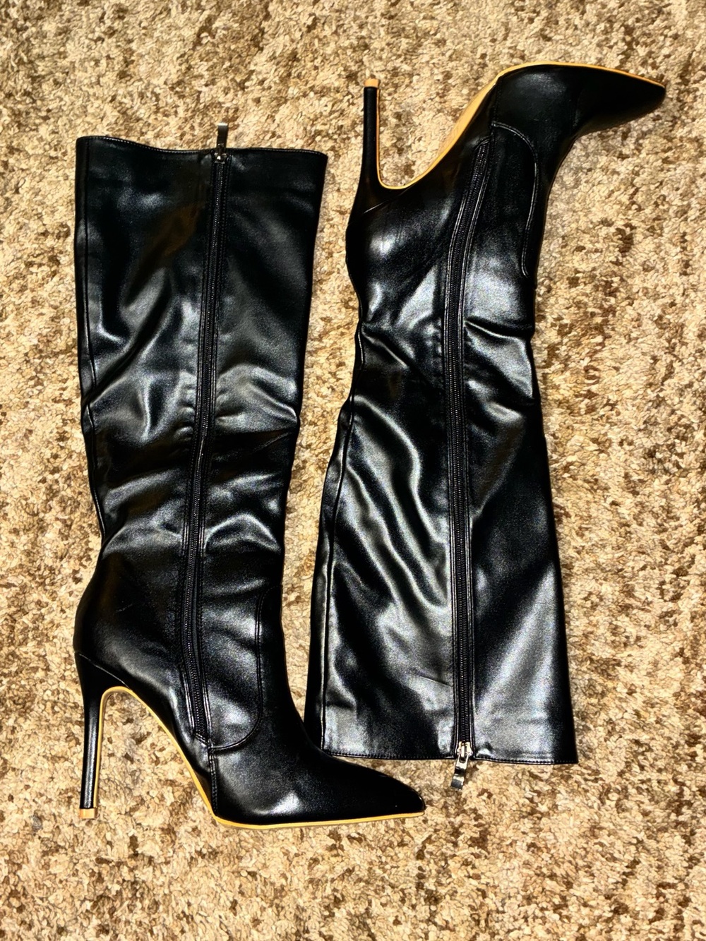 Fashion Nova Black Pointed Toe Knee-High Stiletto Boots